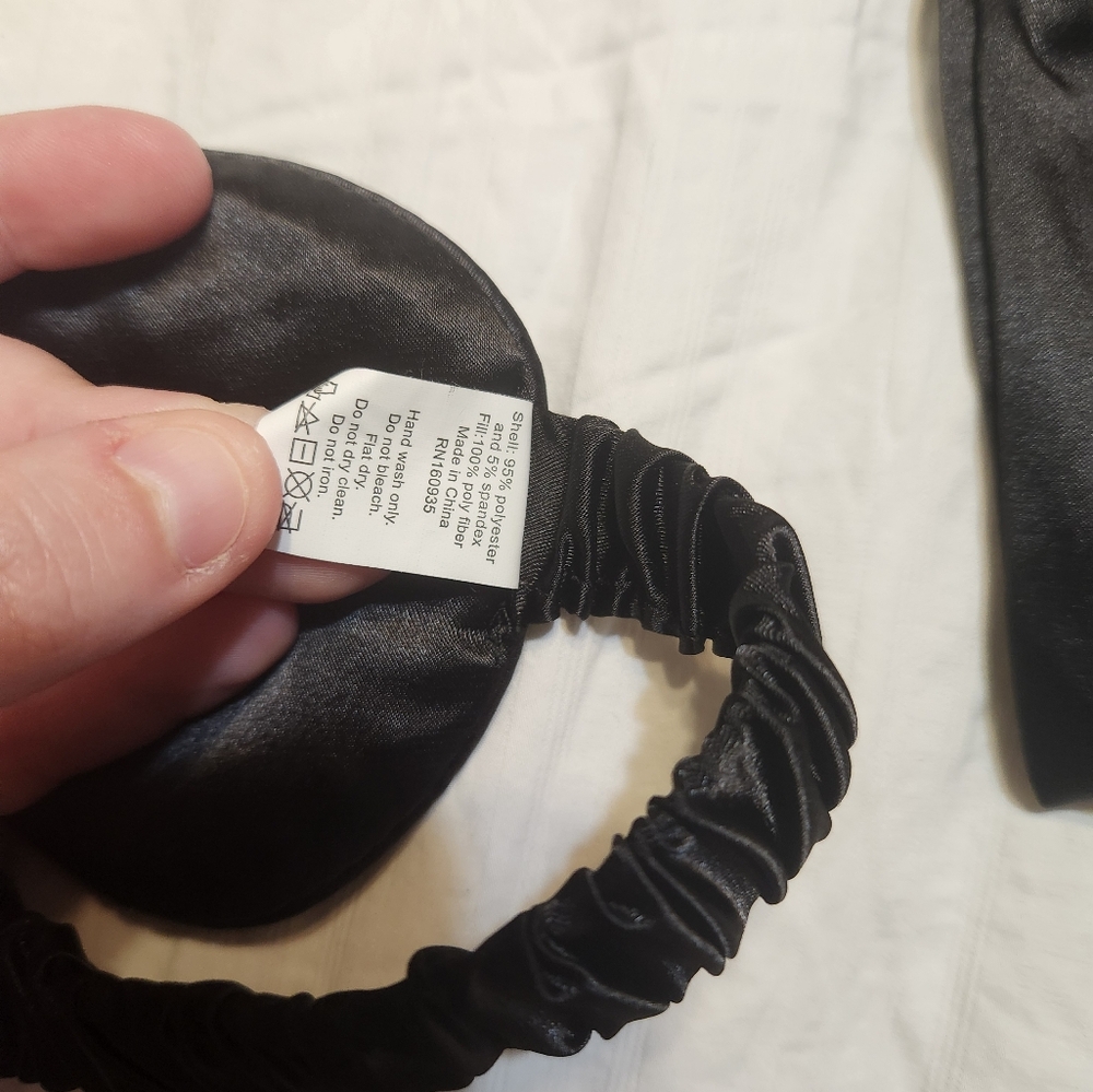 Michael Kors Black and Gray Face Mask - Picture 4 of 4